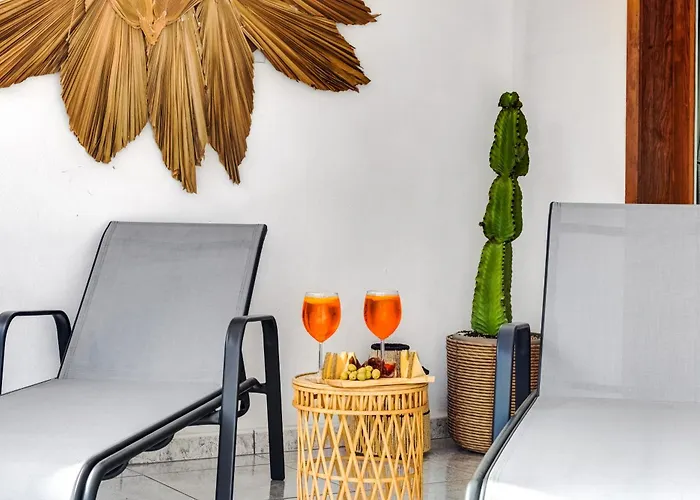 7 Min L Pool L Wifi L Sunbeds L Kid Friendly