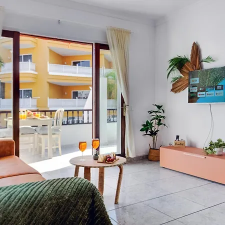 Apartment 7 Min L Pool L Wifi L Sunbeds L Kid Friendly