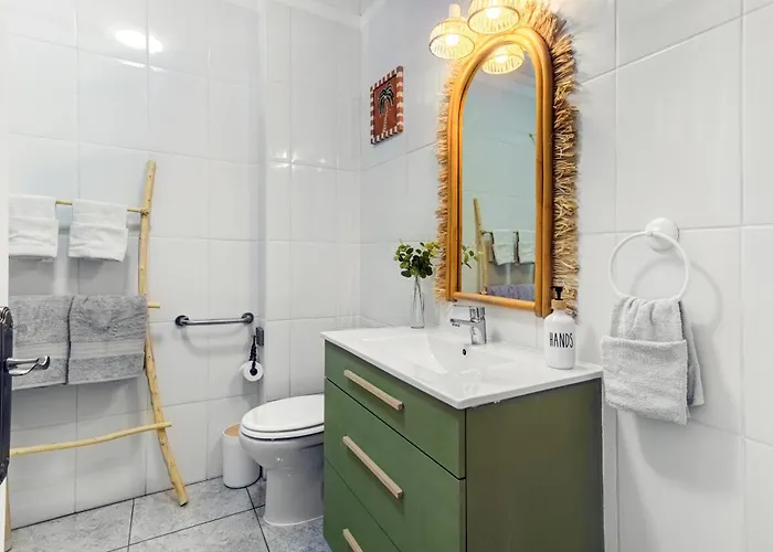 7 Min L Pool L Wifi L Sunbeds L Kid Friendly